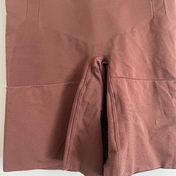 NWOT Spanx Women’s OnCore High Waisted Shapewear Shorts M Brown Slimming Control - Picture 4 of 4